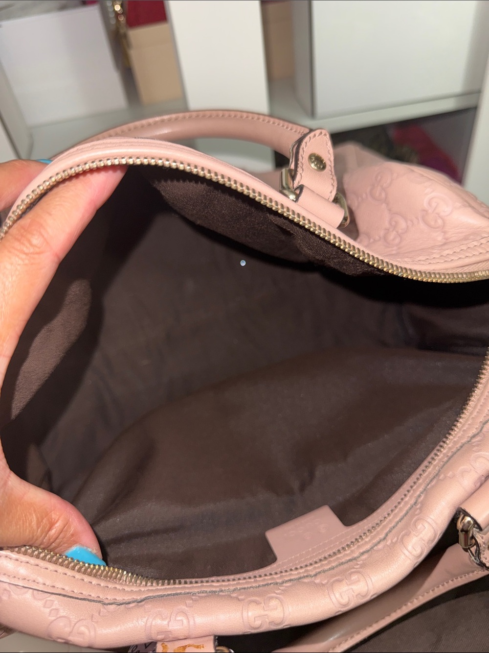 Authentic Boston Bag Gucci Dusty Pink GG Embossed Leather Top-Handle Tote - Picture 7 of 10